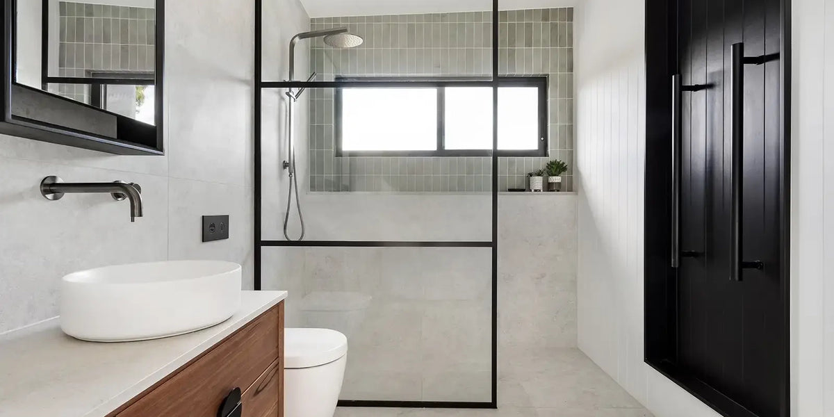 Electric 12V Vertical Heated Towel Bar – Round Profile 900mm
