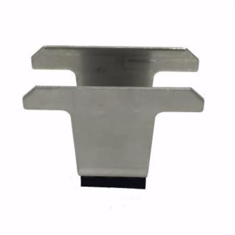 GSE Metal mid clamp on a white background