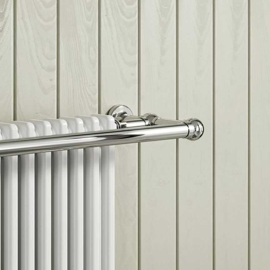 Reina Camden RND-CM02 Traditional Radiator with Rail 770mm x 508mm